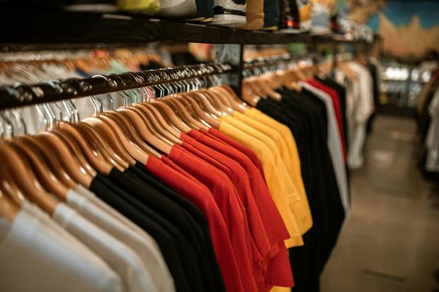 wholesale clothing sales